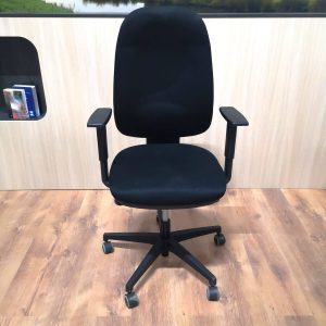 scaun-ergonomic-de-birou-adapt-negru